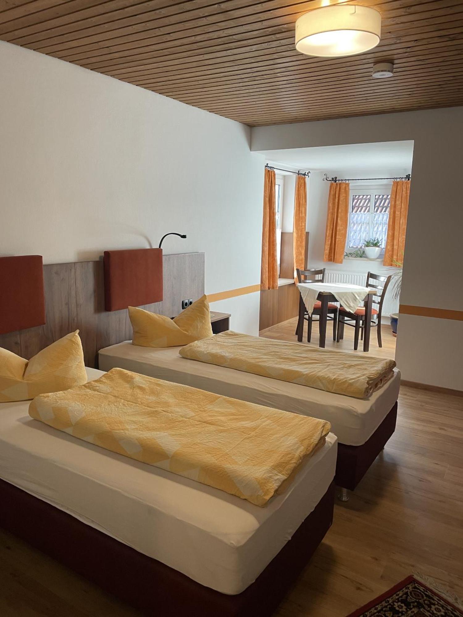 Hotel Boarding House Hohenwart Fuchstal Стая снимка