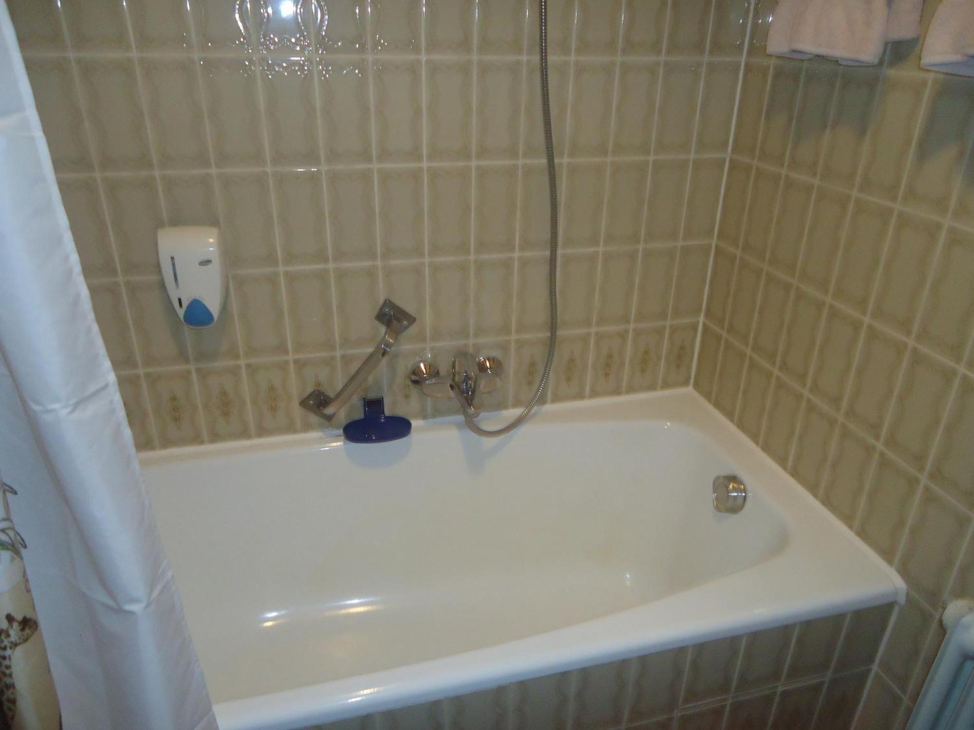 Hotel Boarding House Hohenwart Fuchstal Стая снимка