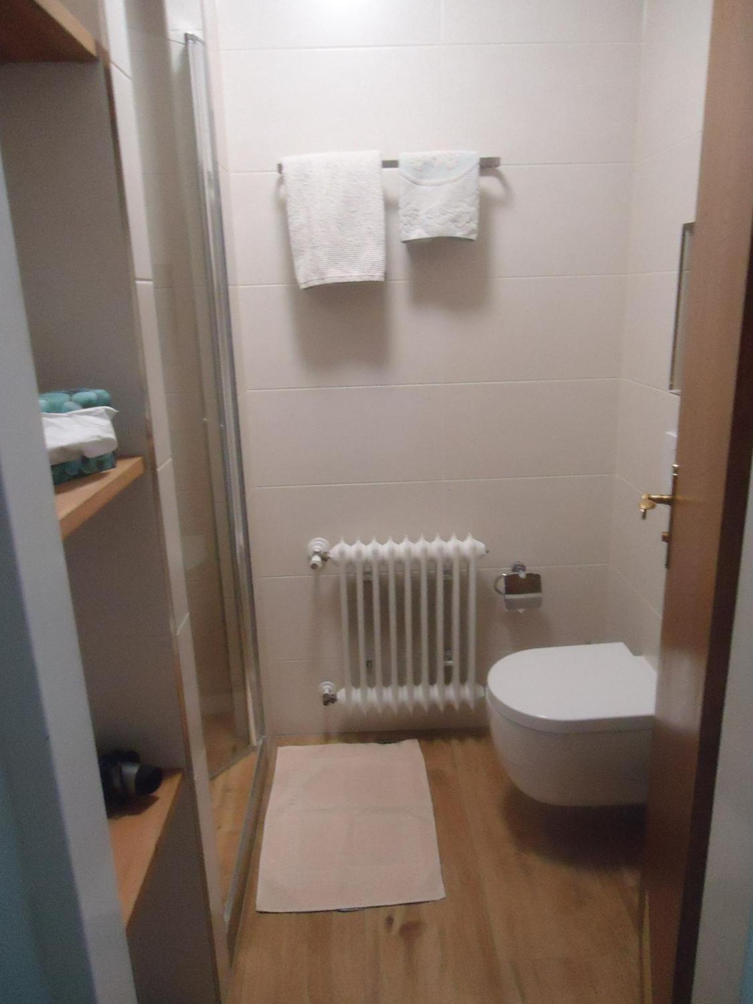 Hotel Boarding House Hohenwart Fuchstal Стая снимка